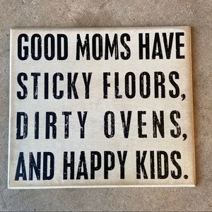 wooden sign for MOM